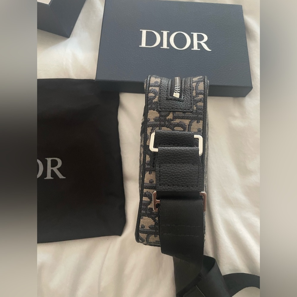 Dior Oblique Messenger Bag - Picture 6 of 8